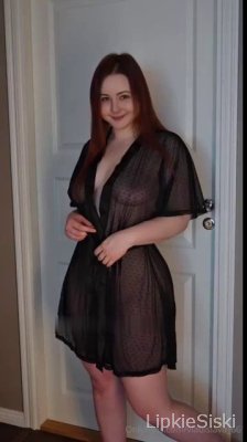 Эротический ролик Владиславы в лёгком прозрачном халатике